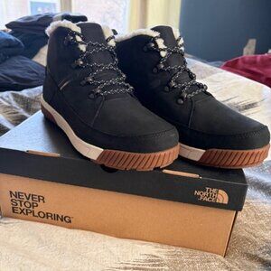 Women's North Face Sierra Mid Lace up boot